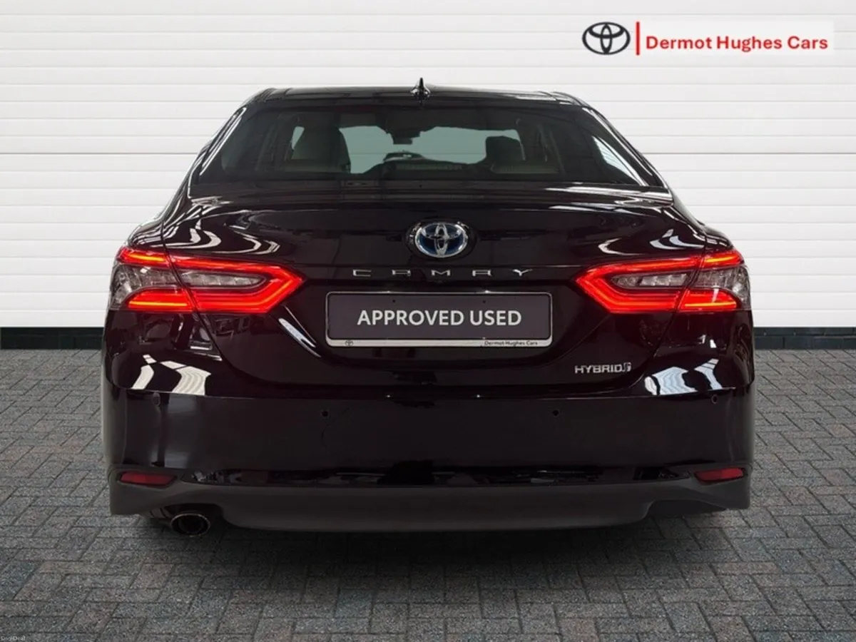 Toyota Camry PLATINUM EDITION 4 4DR AUTO - Image 4