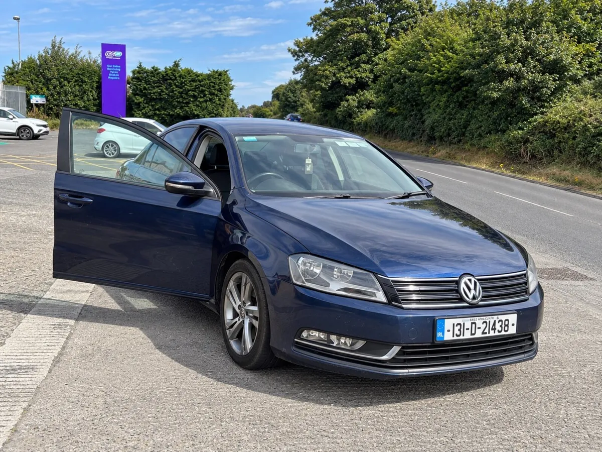 2013 Volkswagen Passat - Image 1