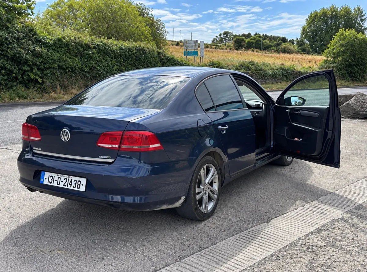 2013 Volkswagen Passat - Image 4