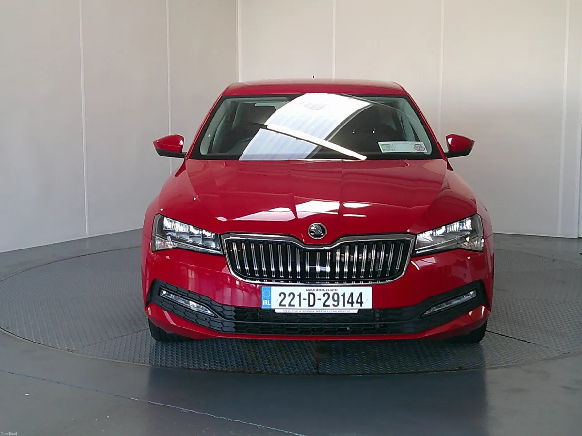 Skoda Superb 2022 - Image 2