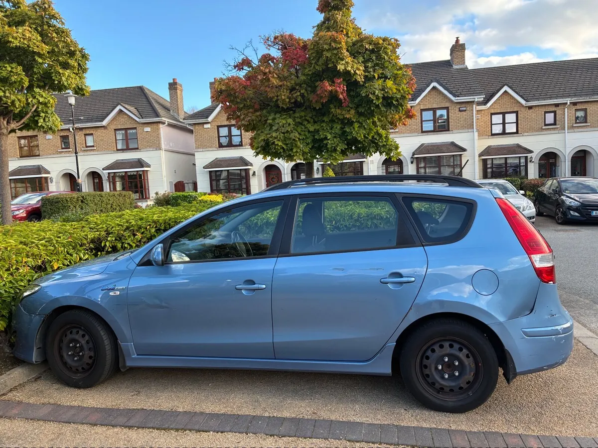 Hyundai i30 2012 - Image 2