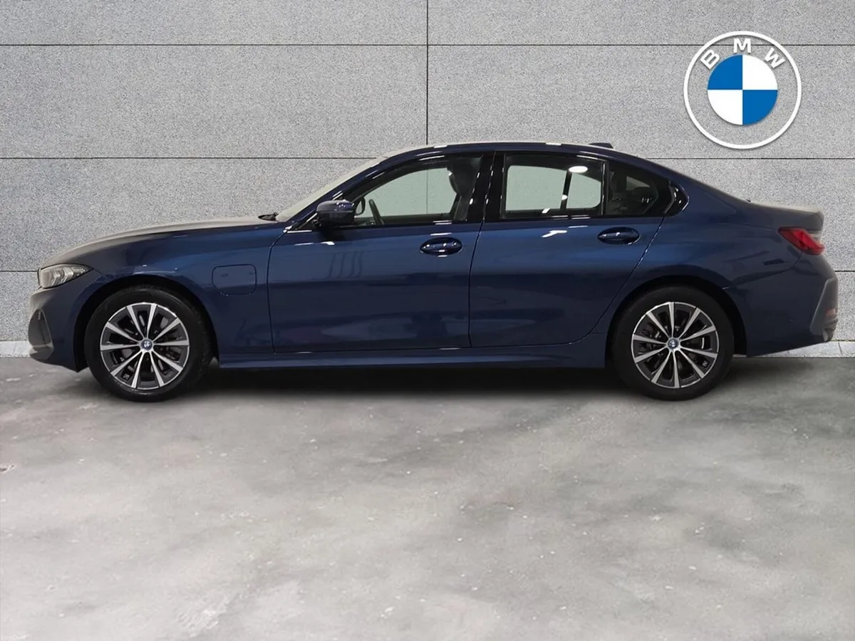 BMW 3-Series 330e Sport Saloon - Image 3