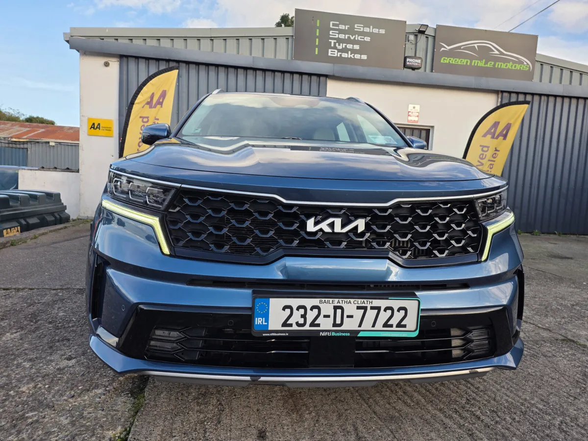 2023 KIA SORENTO * PLUG-IN HYBRID * 7 SEATER - Image 2
