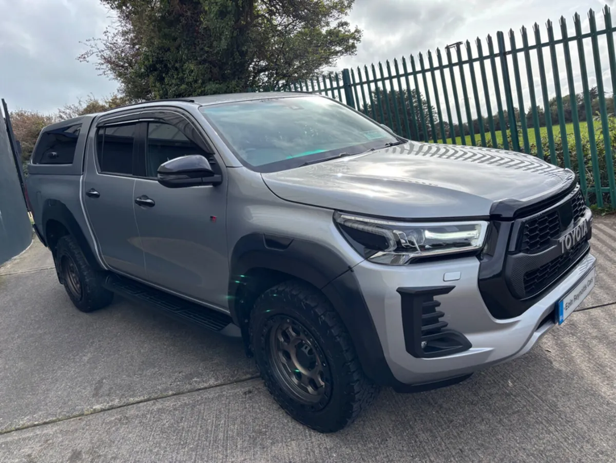 Toyota Hilux 232 GR SPORT 2.8 TD CREWCAB PU ORIGIN - Image 2