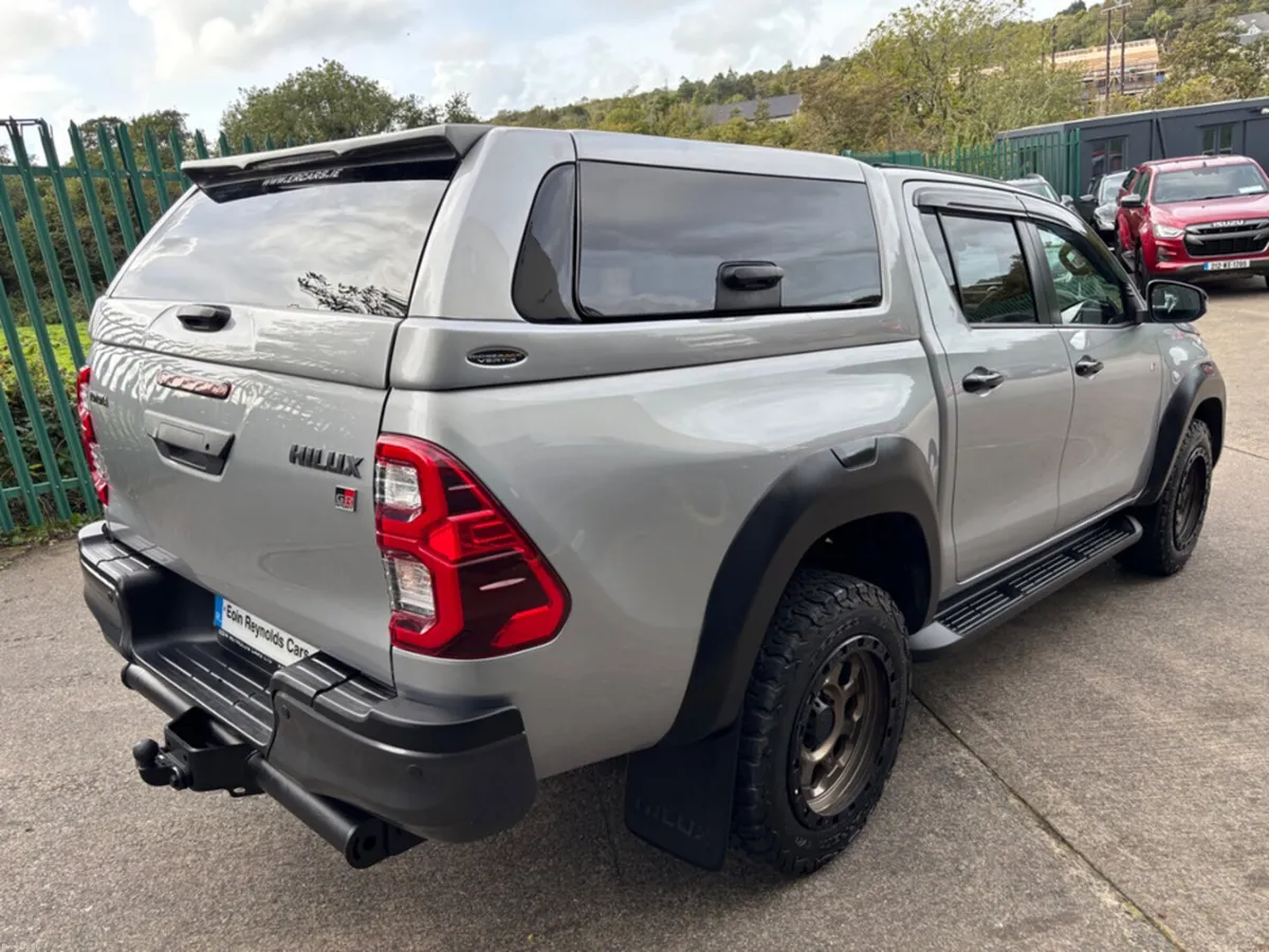Toyota Hilux 232 GR SPORT 2.8 TD CREWCAB PU ORIGIN - Image 6