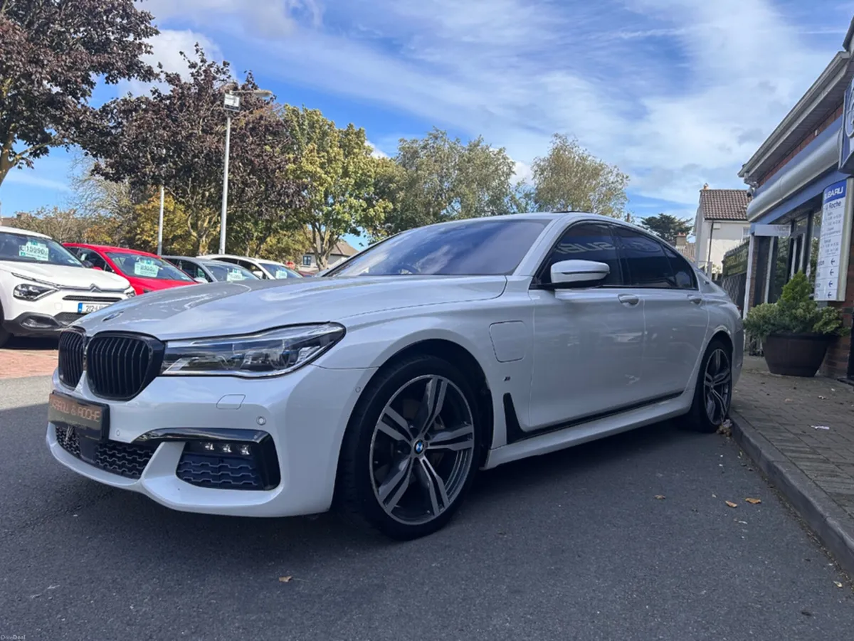 BMW 7-Series Stunning M-Sport - Ice White + Black - Image 6