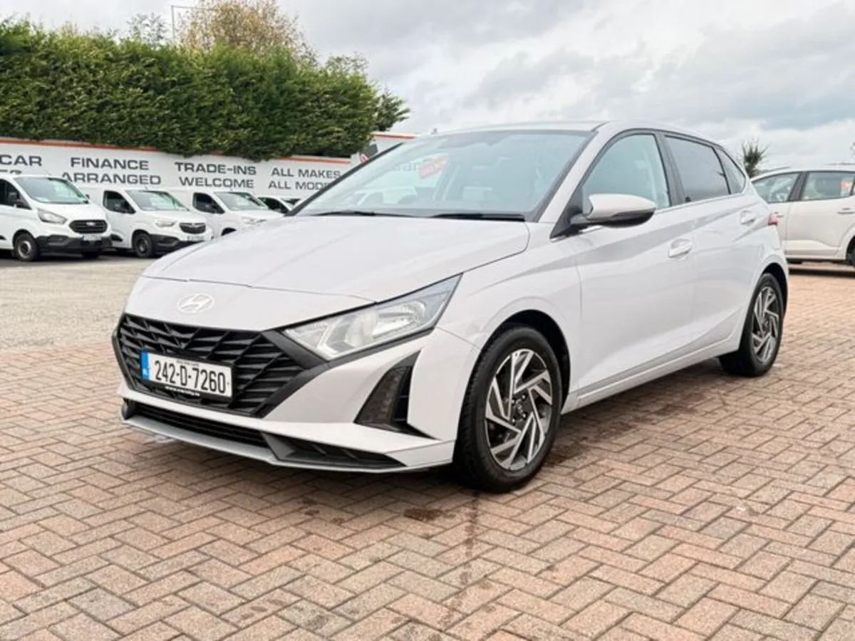 Hyundai i20 Deluxe Plus - Image 3