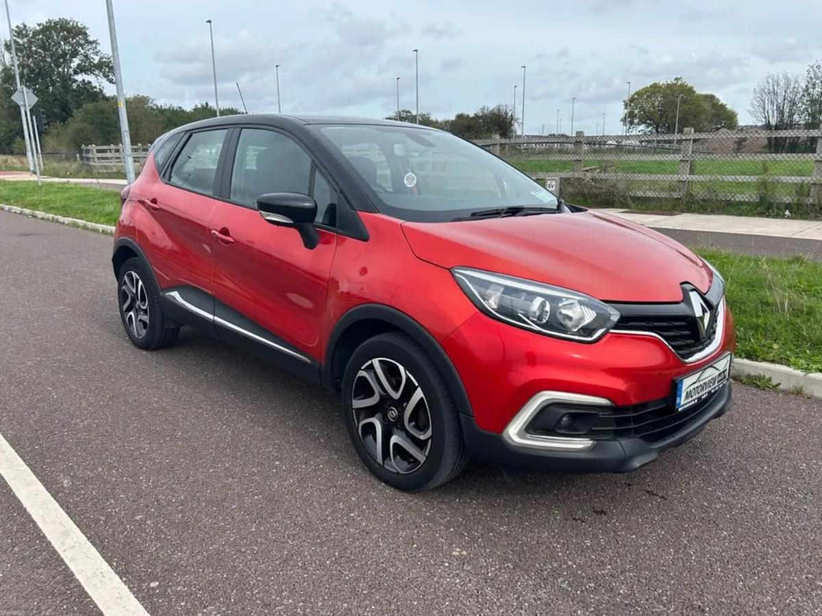 Renault Captur Dynamique NAV DCI 90 PH 4DR - Image 2