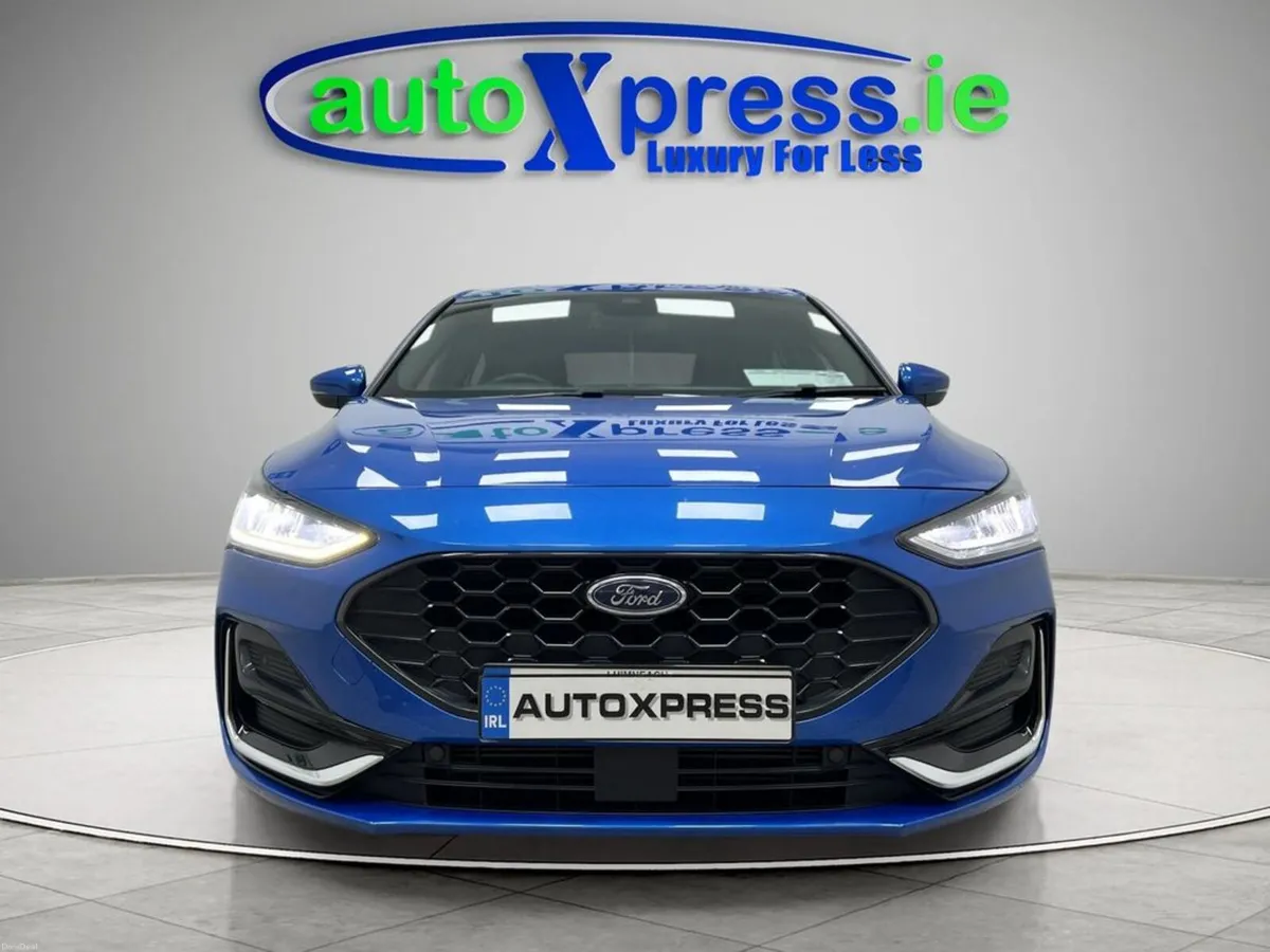 Ford Focus 1.0 ST line Vignale, Low mileage, Manua - Image 3