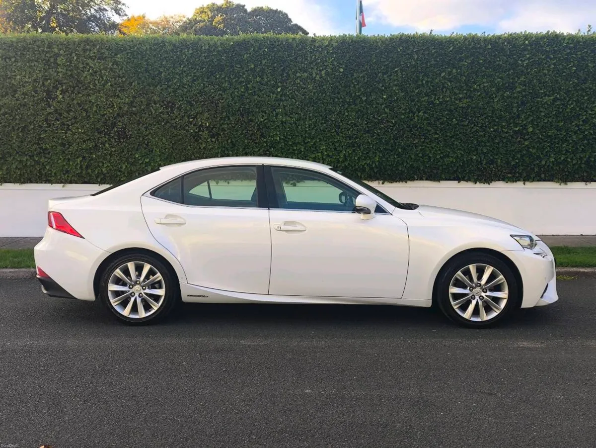 2015 IS300H HYBRID FULL HISTORY NCT 9/27 TAX 12/26 - Image 2