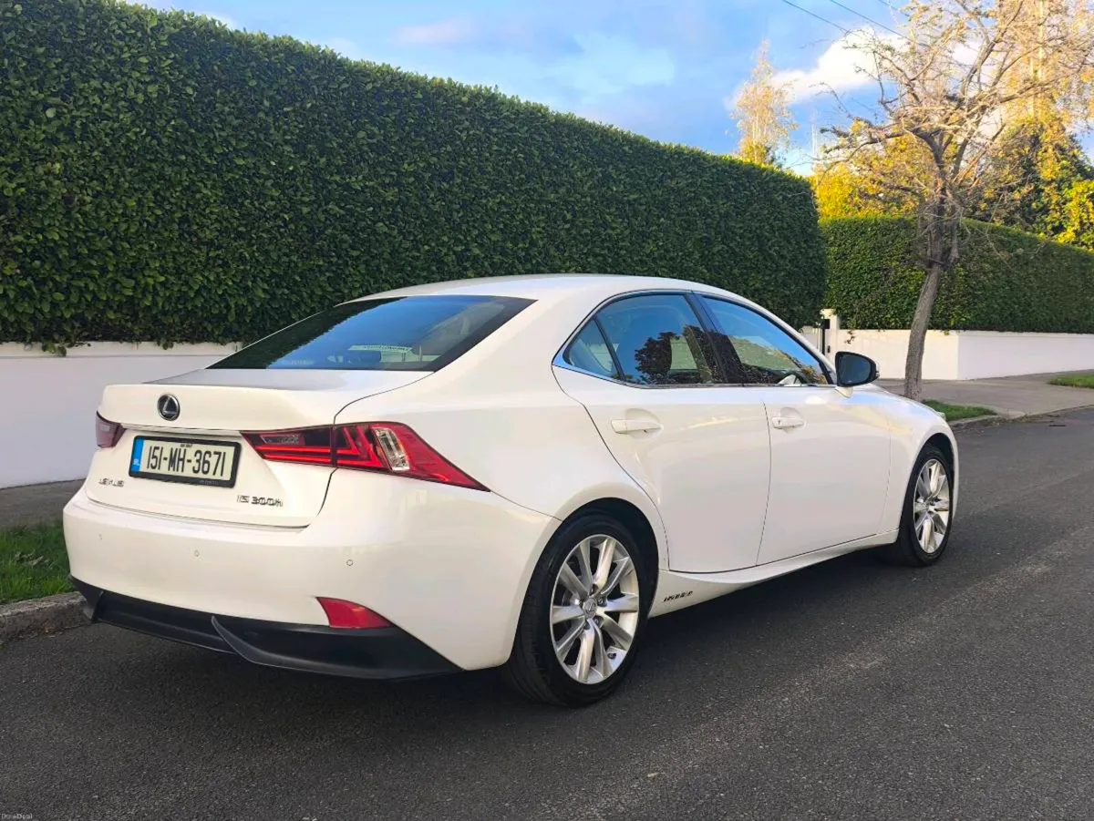 2015 IS300H HYBRID FULL HISTORY NCT 9/27 TAX 12/26 - Image 1