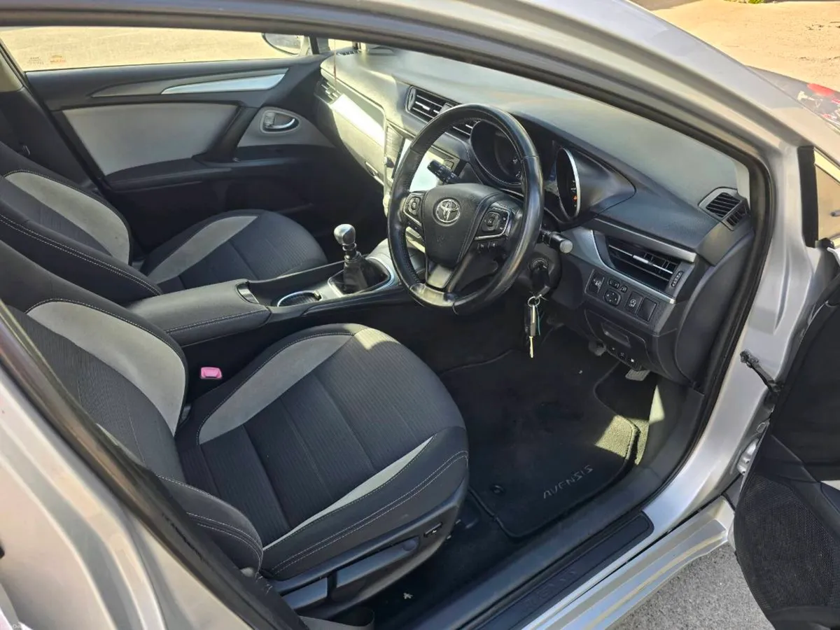 Toyota avensis luna 1.6d4d - Image 5