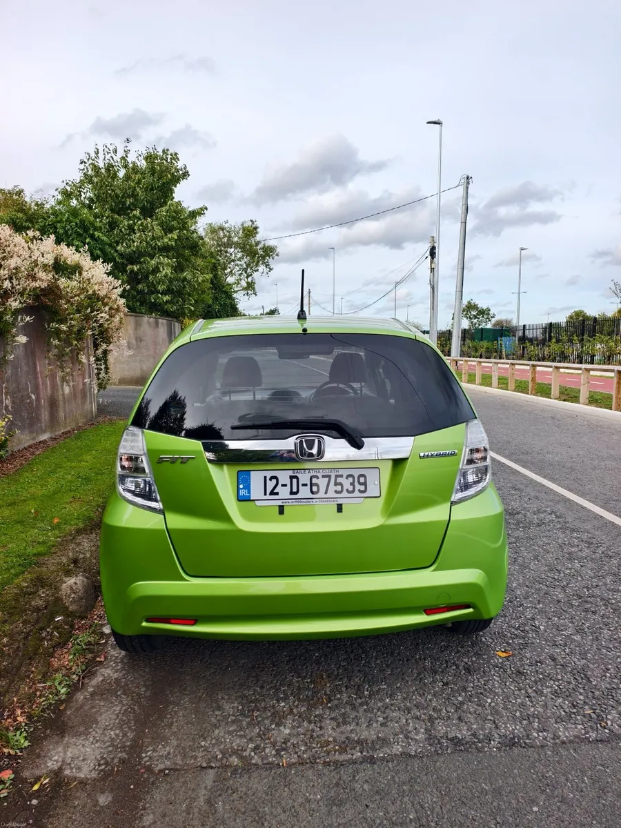 Automatic Hybrid Honda Fit 2012 NCT 05/27 - Image 5
