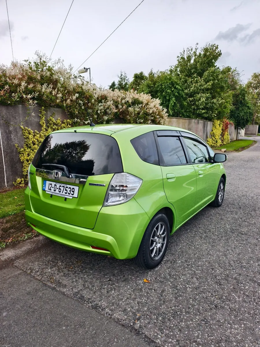 Automatic Hybrid Honda Fit 2012 NCT 05/27 - Image 4