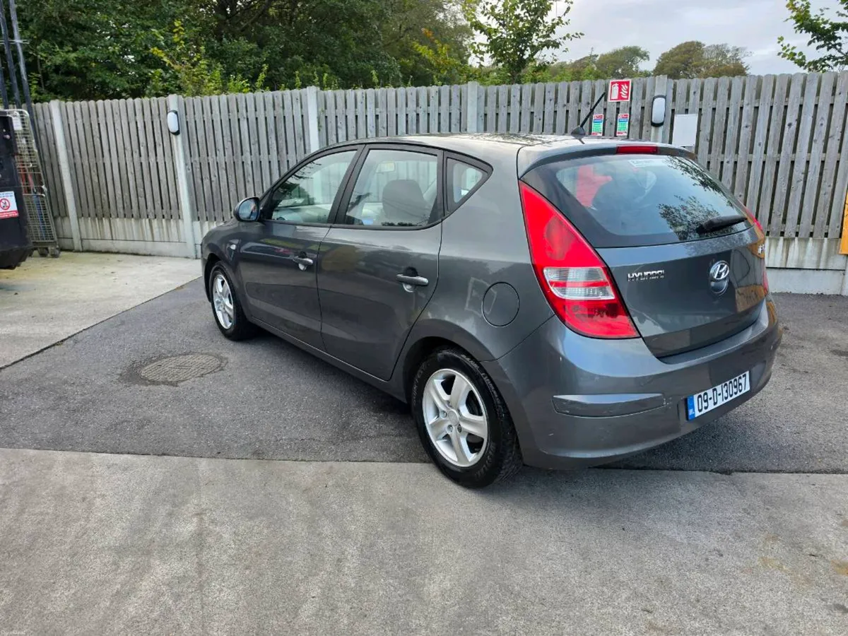 Hyundai i30 1.4 petrol New Nct - Image 4