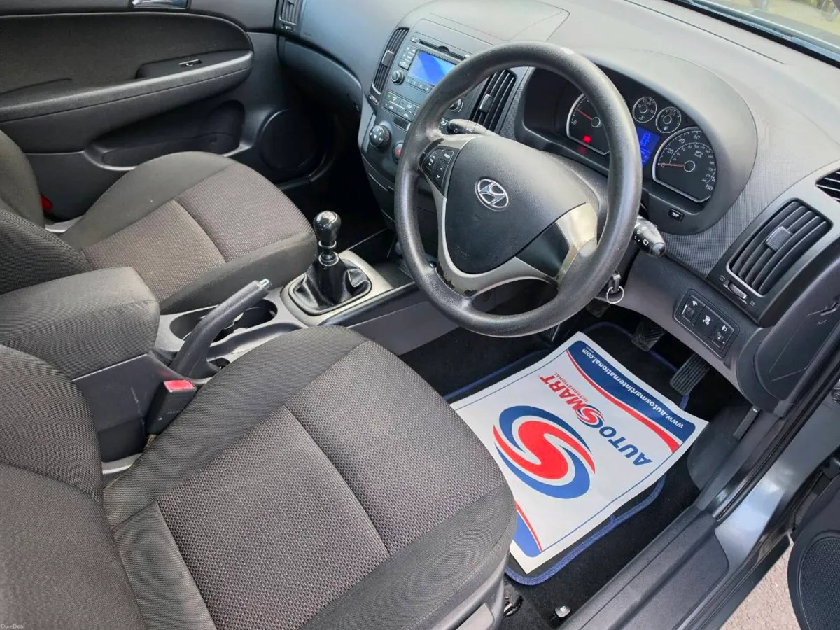 Hyundai i30 1.4 petrol New Nct - Image 6