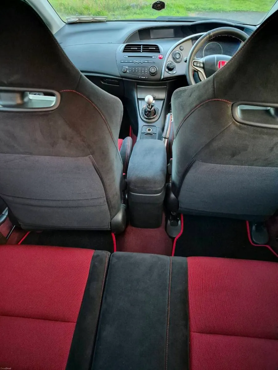 HONDA CIVIC TYPE R FN2 2008 GT - Image 5