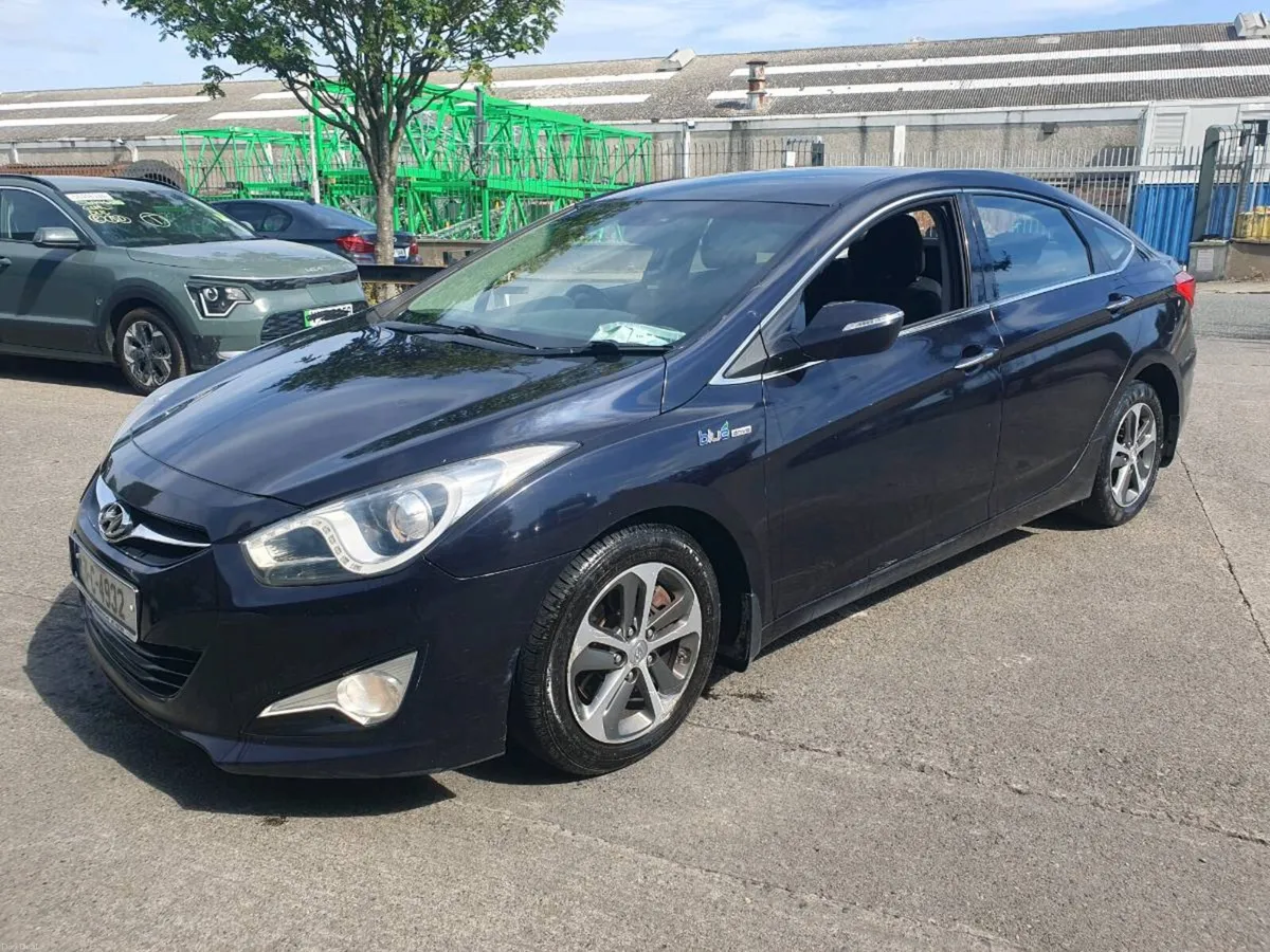 Car - Image 3