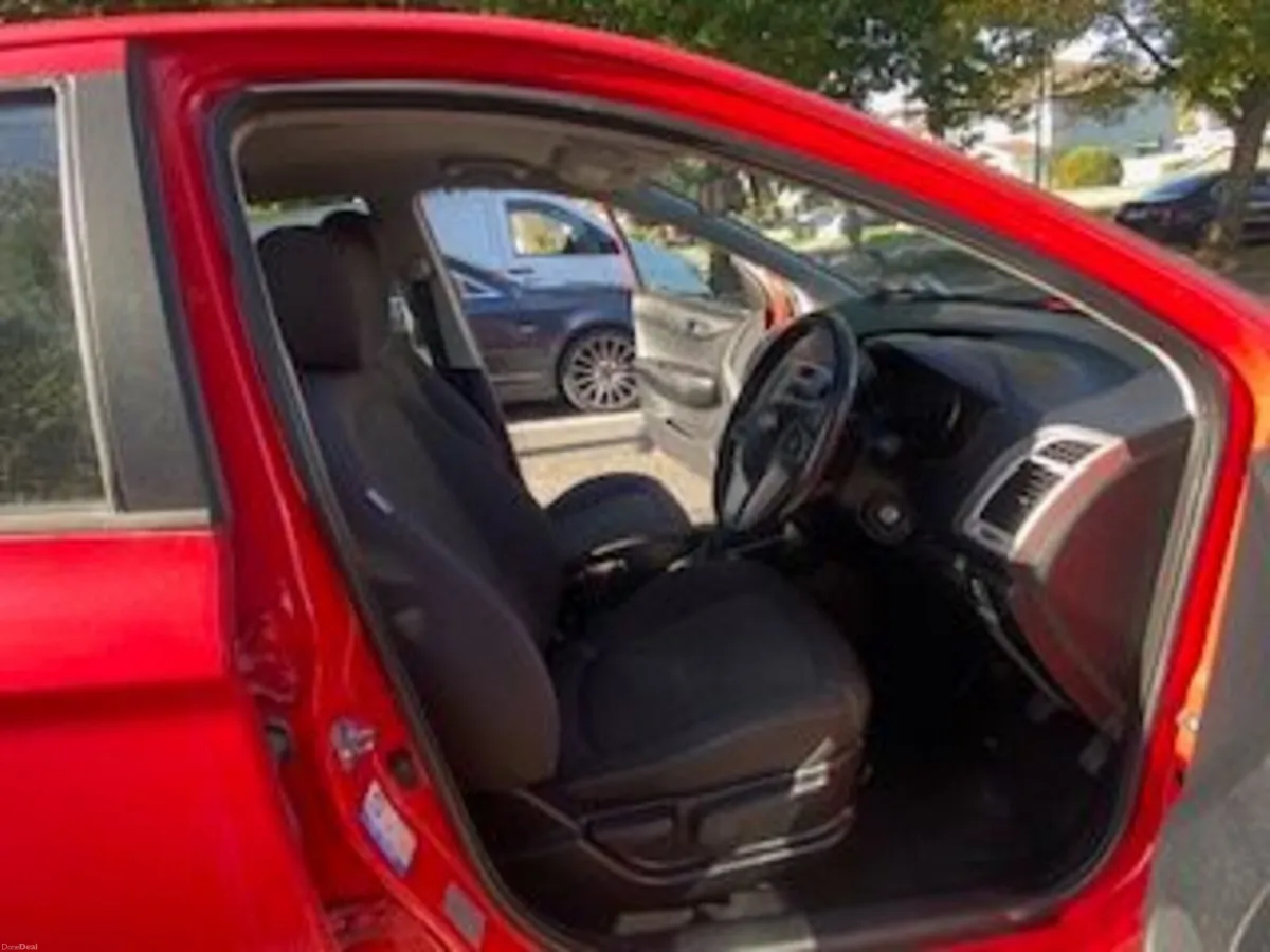 Hyundai i20 2010 - Image 6