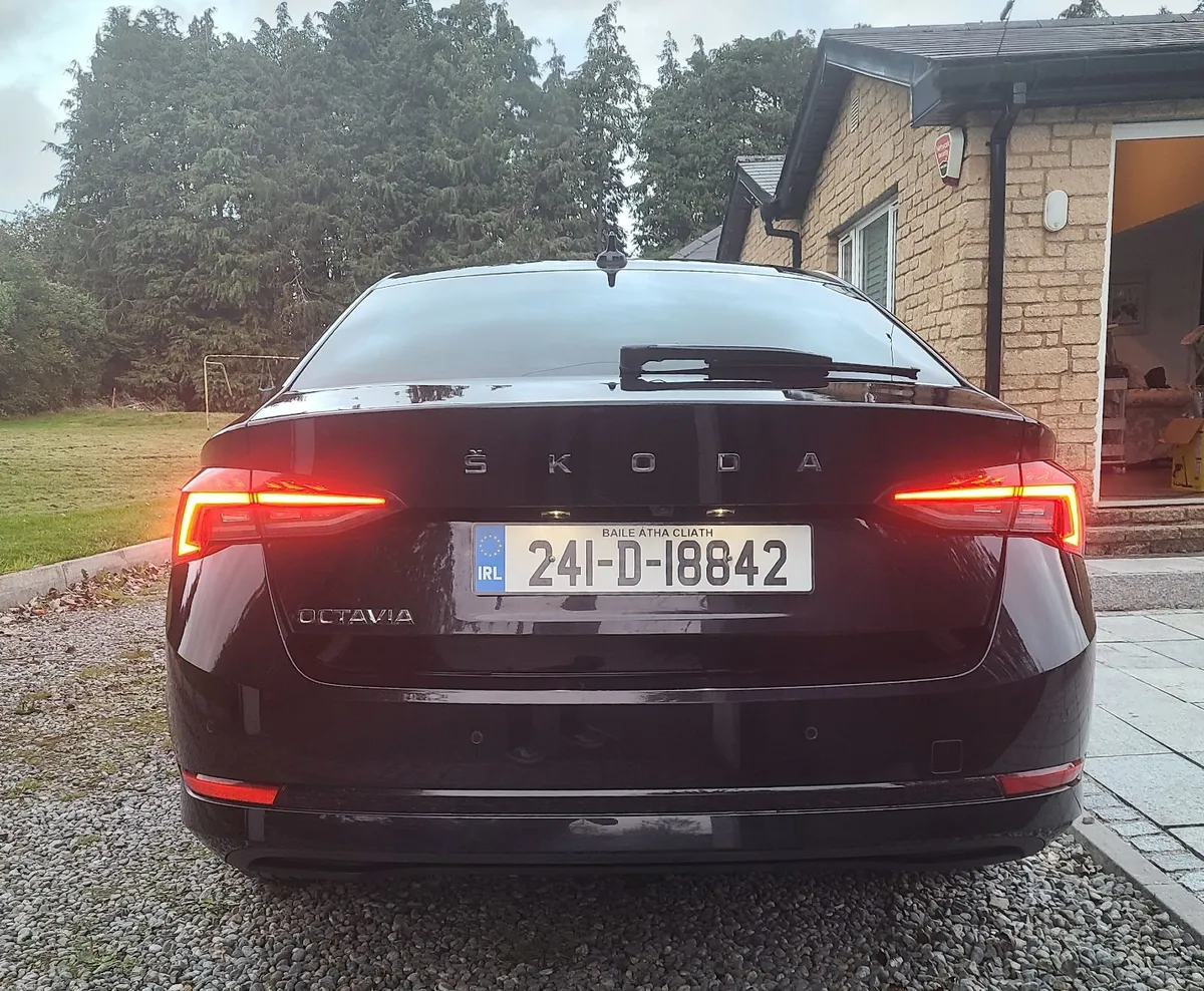 Skoda Octavia 2024 - Image 6