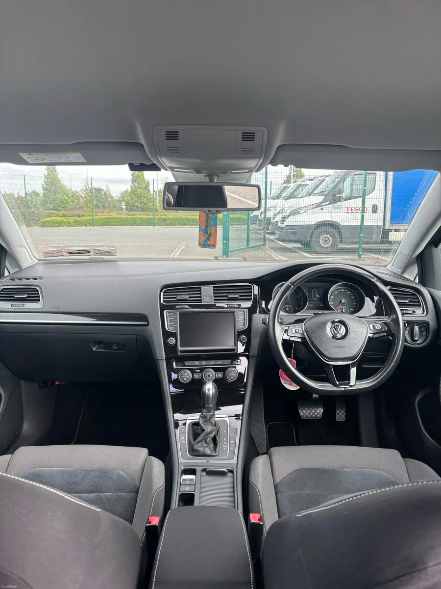 Volkswagen Golf - Image 6