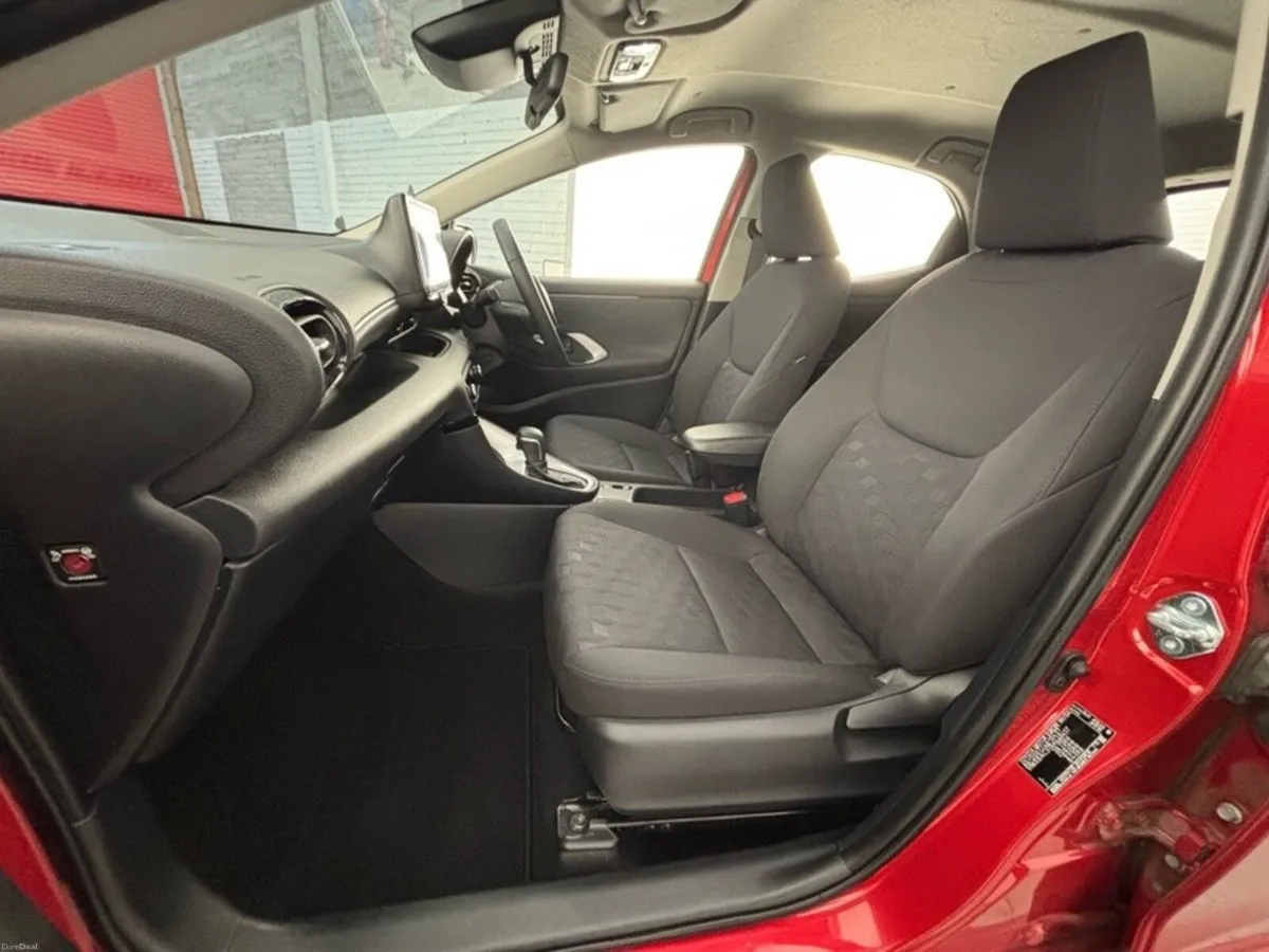 Toyota Yaris Luna - Image 6