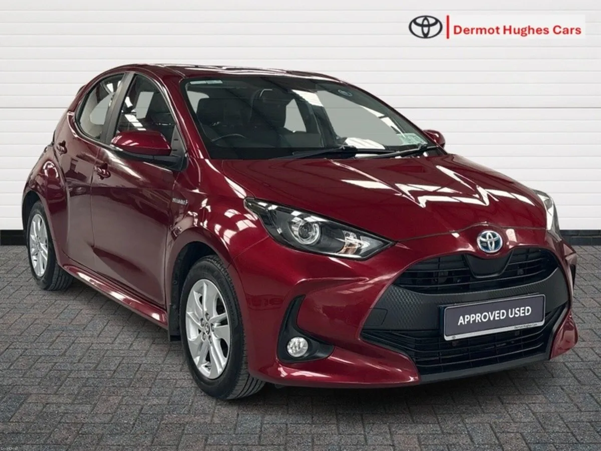 Toyota Yaris HYBRID LUNA AUTO - Image 1