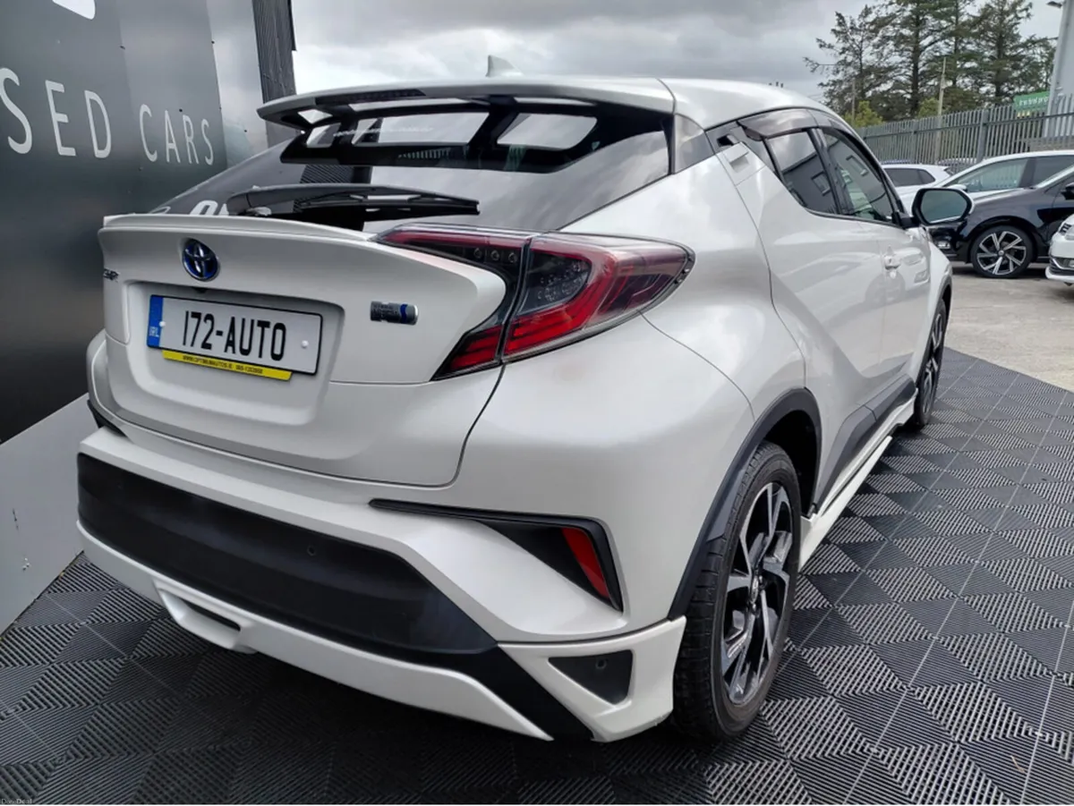 Toyota C-HR Toyota CHR 1.8 self charging hybrid, l - Image 3