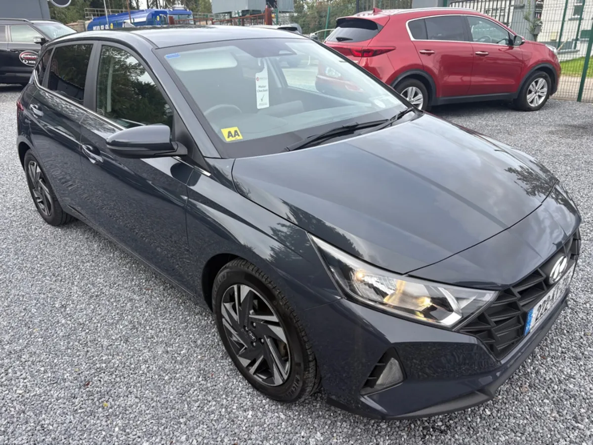 Hyundai i20 DELUXE PLUS 5DR - Image 1