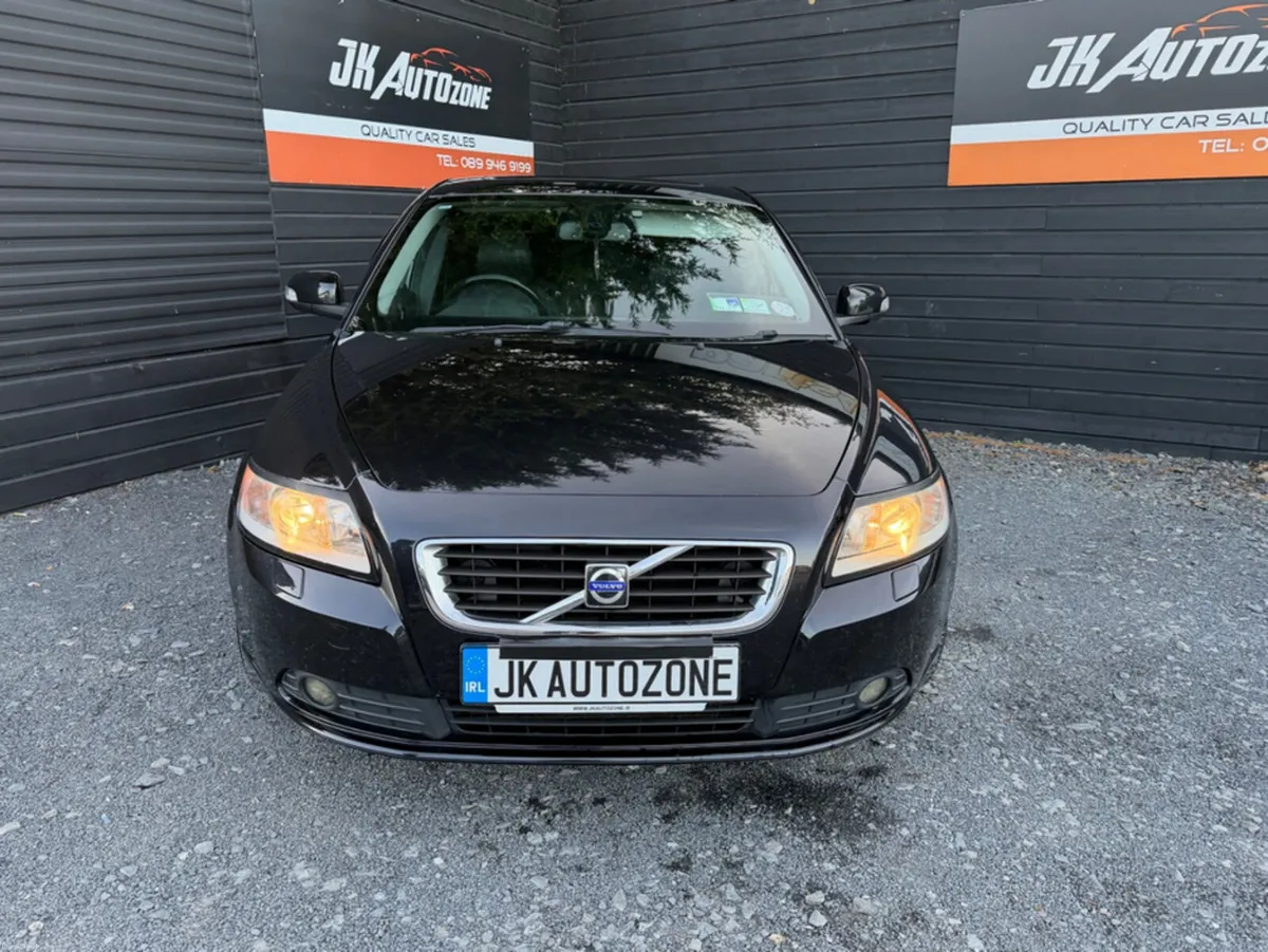 Volvo S40 1.6 D SE 2009 - Image 2