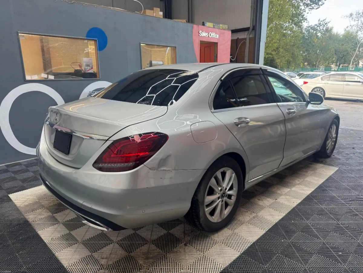 Mercedes-Benz C-Class 2018 MERCEDES-BENZ C200 AVAN - Image 3