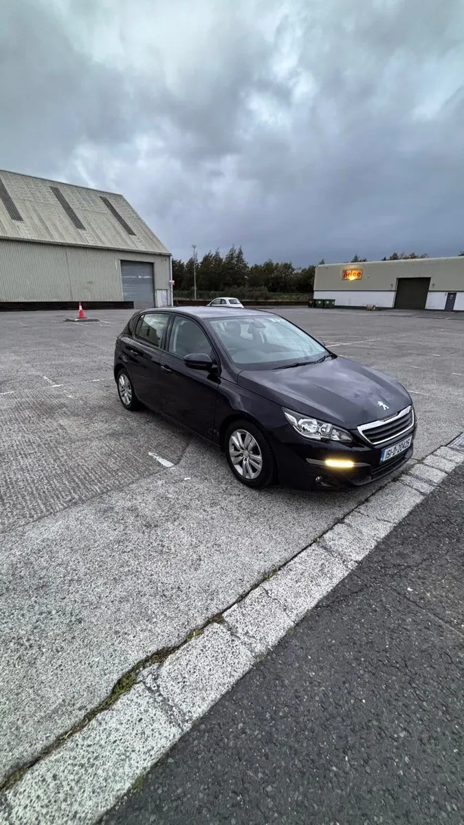 Peugeot 308 2015 Only 139.000km. - Image 2