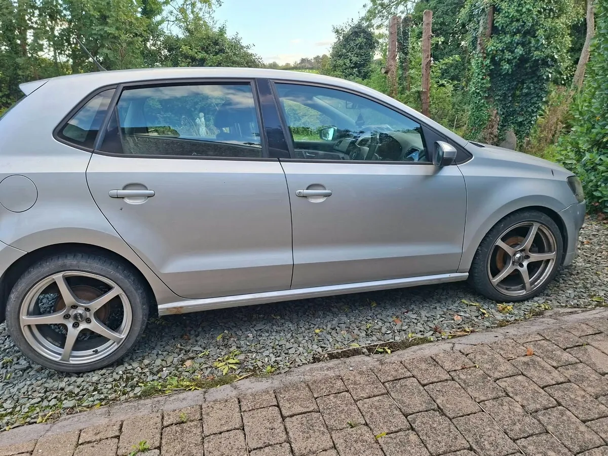 Volkswagen Polo 2010 - Image 1