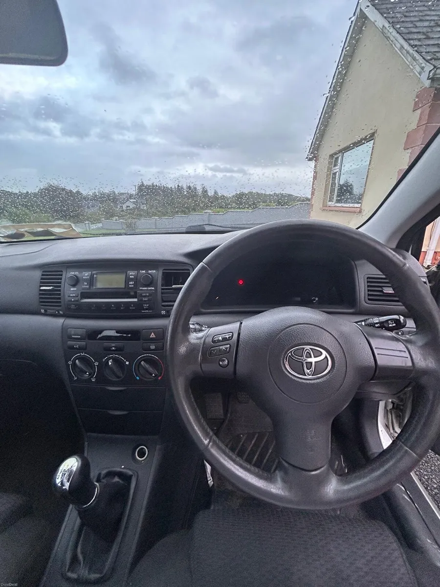 Toyota Corolla - Image 4