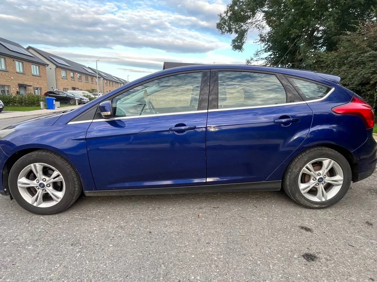 Ford Focus Blue - Image 5