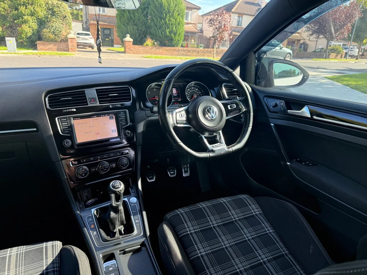 CHEAP🤩2017 GOLF GTD Low Km Big Spec😎😎😎 - Image 5
