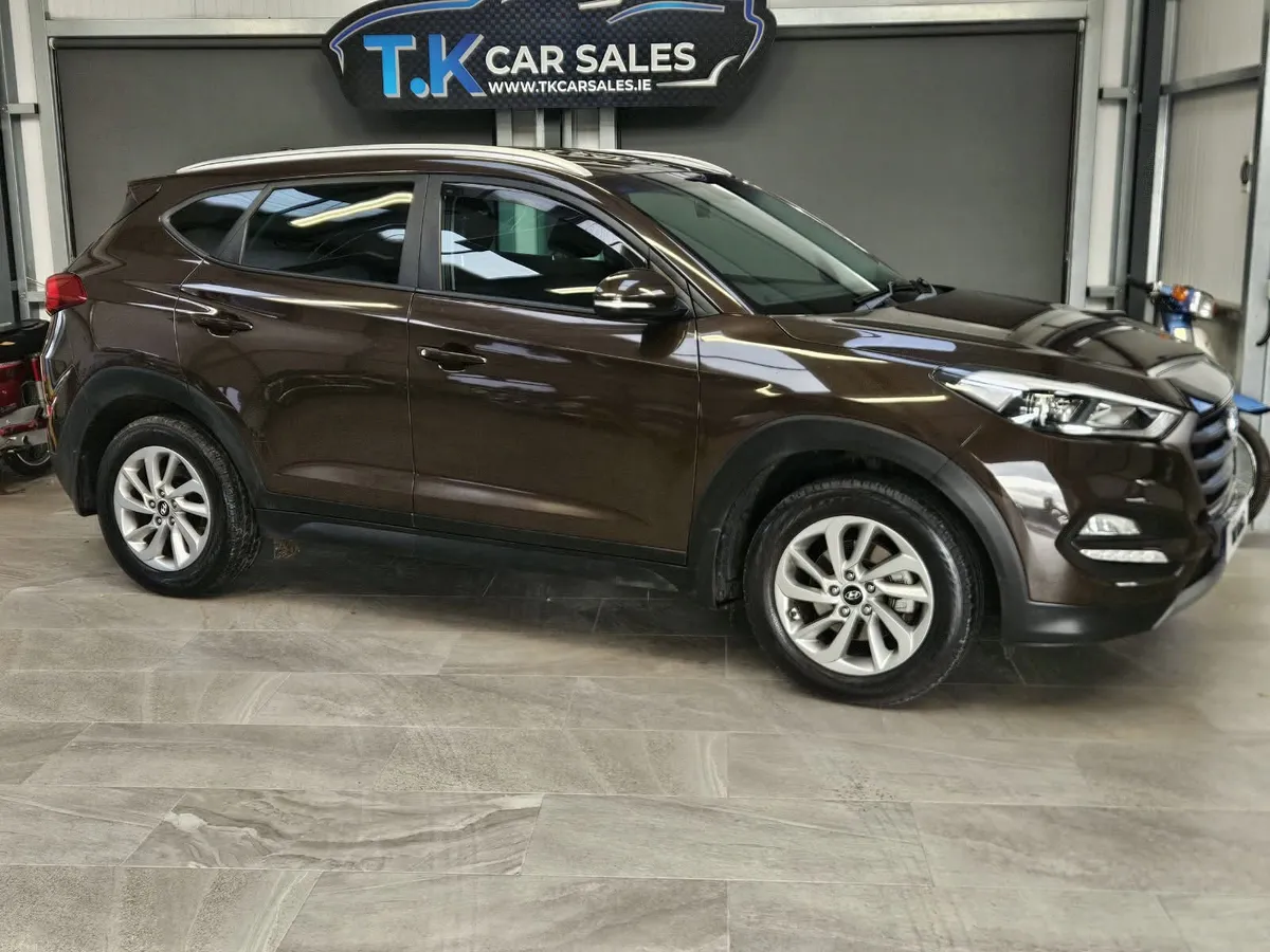 17 HYUNDAI TUCSON COMFORT PLUS - Image 1