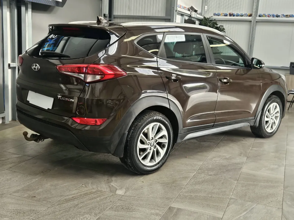 17 HYUNDAI TUCSON COMFORT PLUS - Image 2