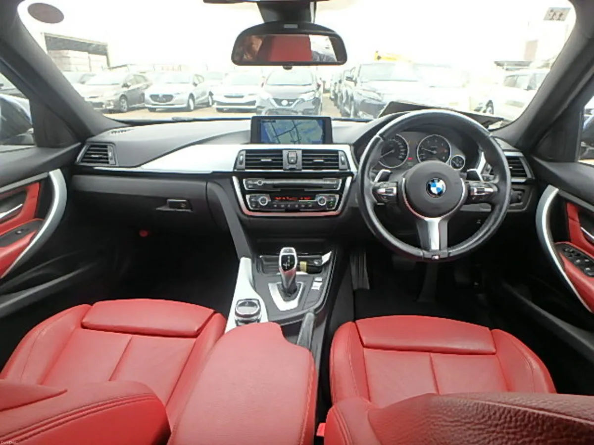 132 320d Estoril Blue Touring SunRoof Red Leather - Image 4