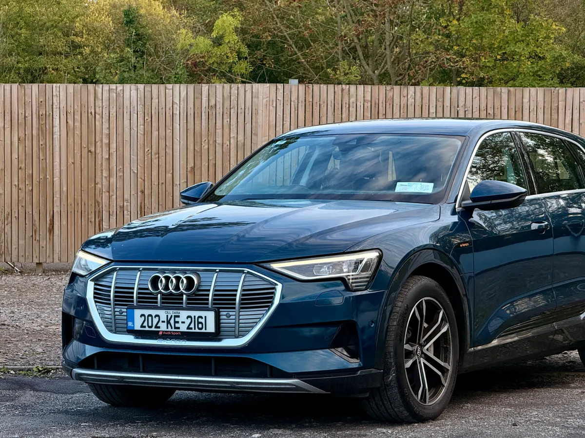 Audi e-tron 2020 50 Quattro Advance 73kWh NCT book - Image 4