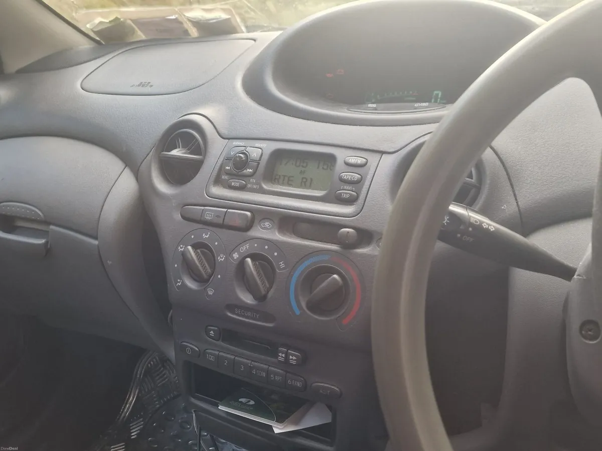 Toyota Yaris 1999 Perfect Condition. Insured 2027 - Image 6