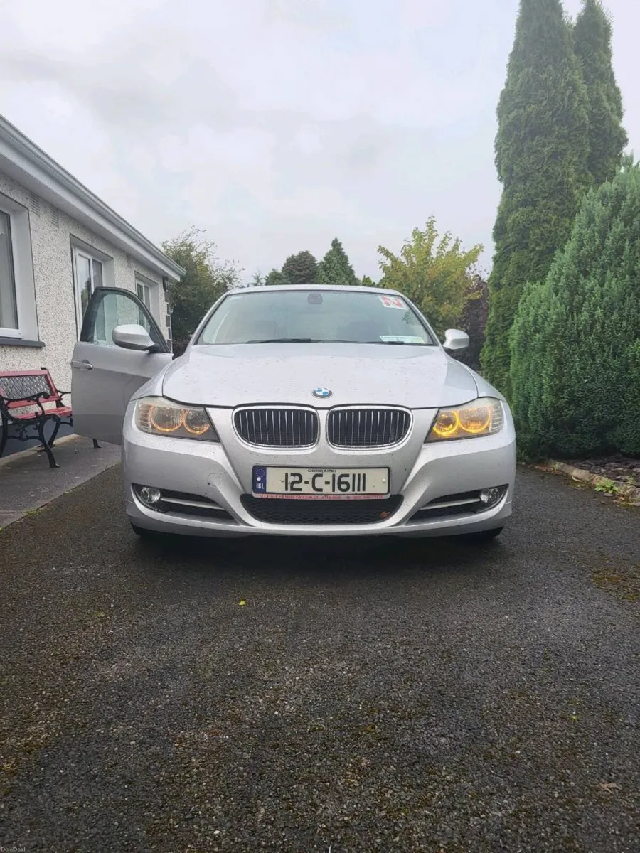 BMW 320D E90 2012 - Image 4