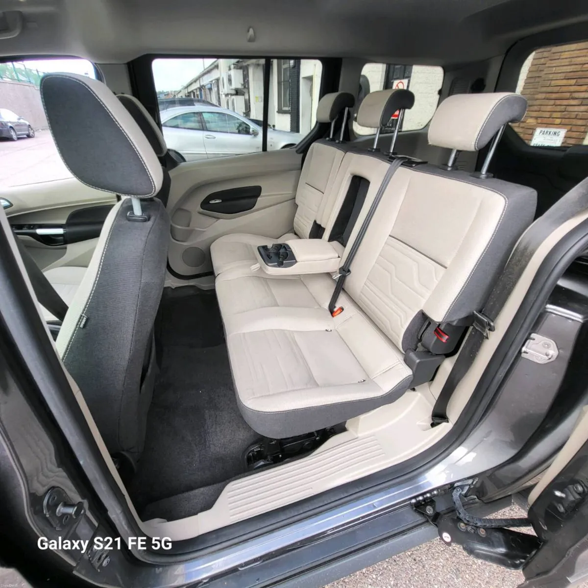 Ford 7 seater - Image 4