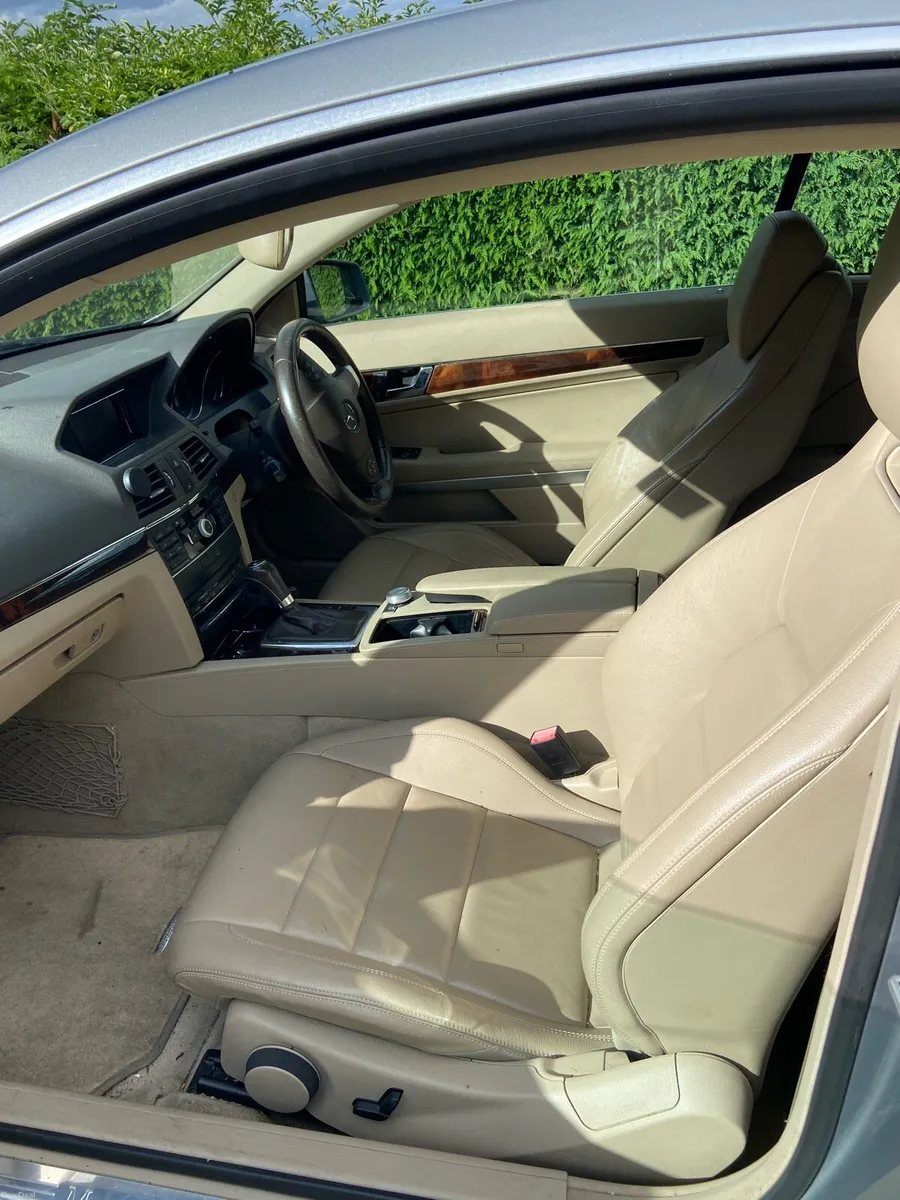 Mercedes-Benz E220 Coupe Automatic - Image 6