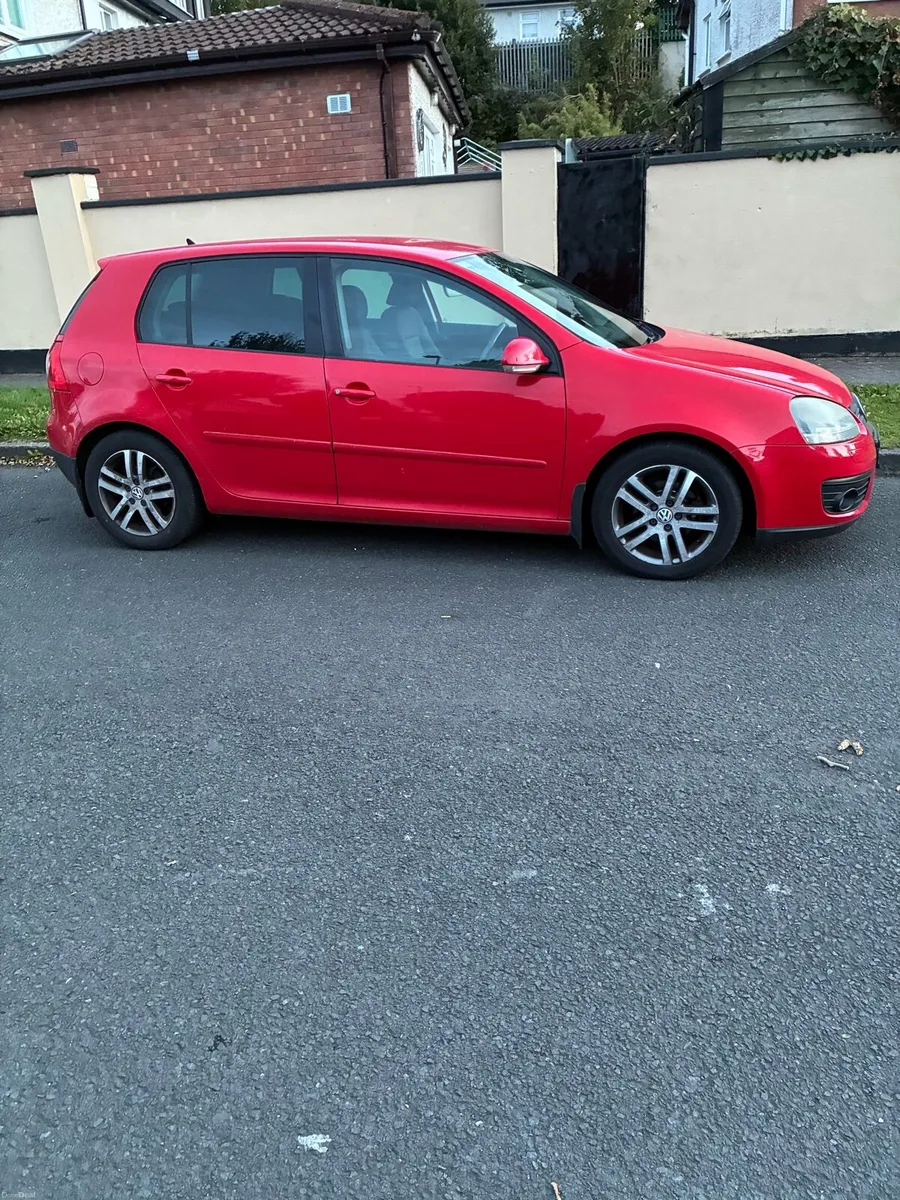 VW GOLF - Image 1
