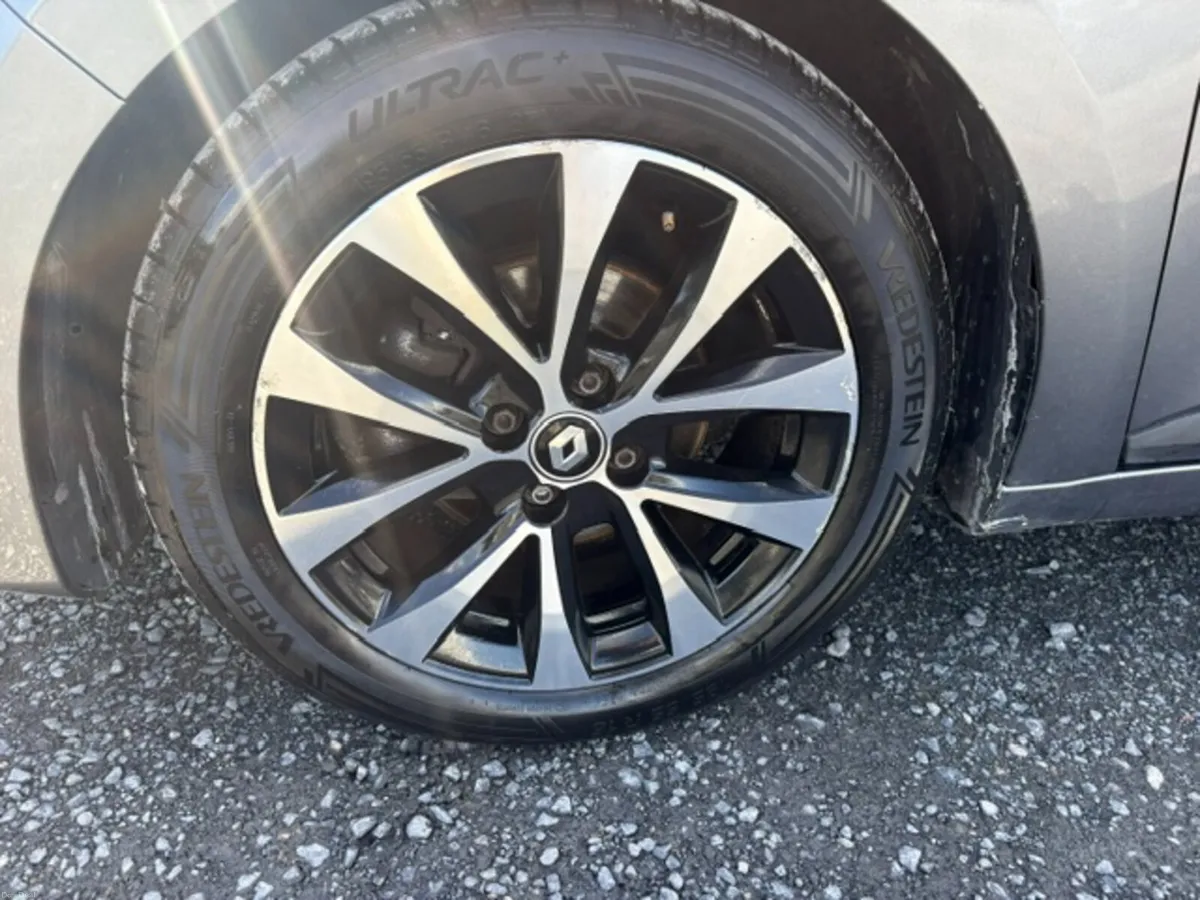 Renault Clio 2023 - Image 3