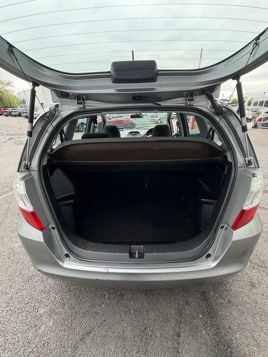 Honda Jazz 1.3 *FRESH NCT* - Image 5