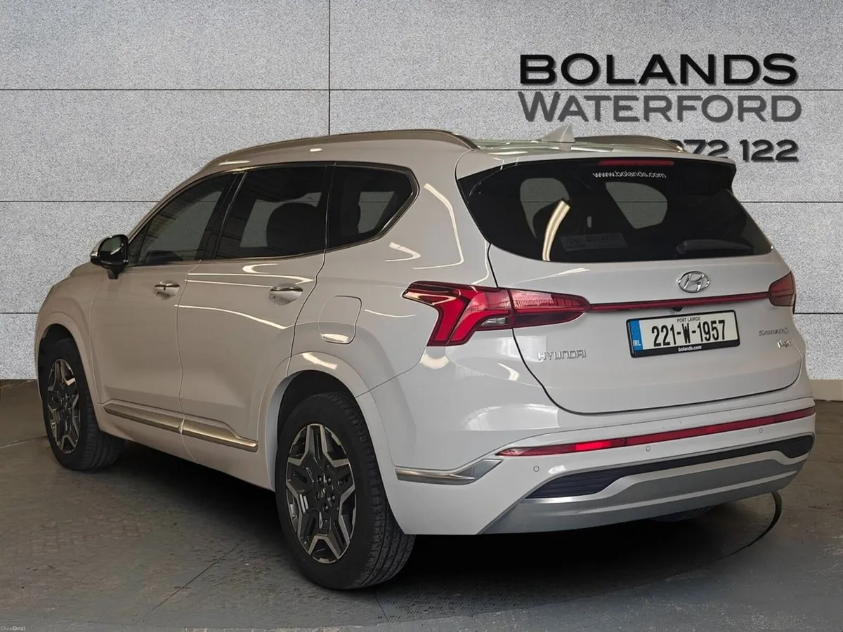 Hyundai Santa Fe 1.6 PHEV 4WD Executive Plus From - Image 2