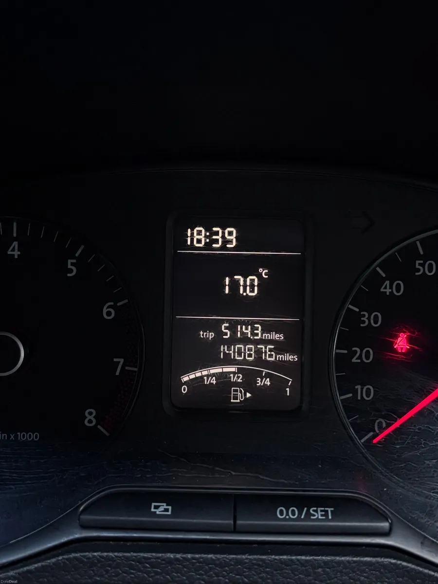 Volkswagen Polo 2012 - Image 2