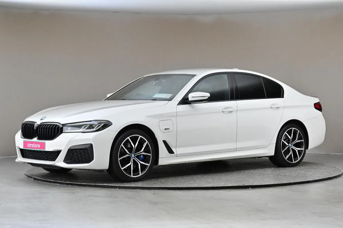 BMW 5-Series 530E PHEV SALOON - Image 4